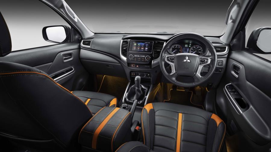 Торпедо Mitsubishi L200 Barbarian SVP II Double Cab 2018 года  (UK) (фото 3 из 5)
